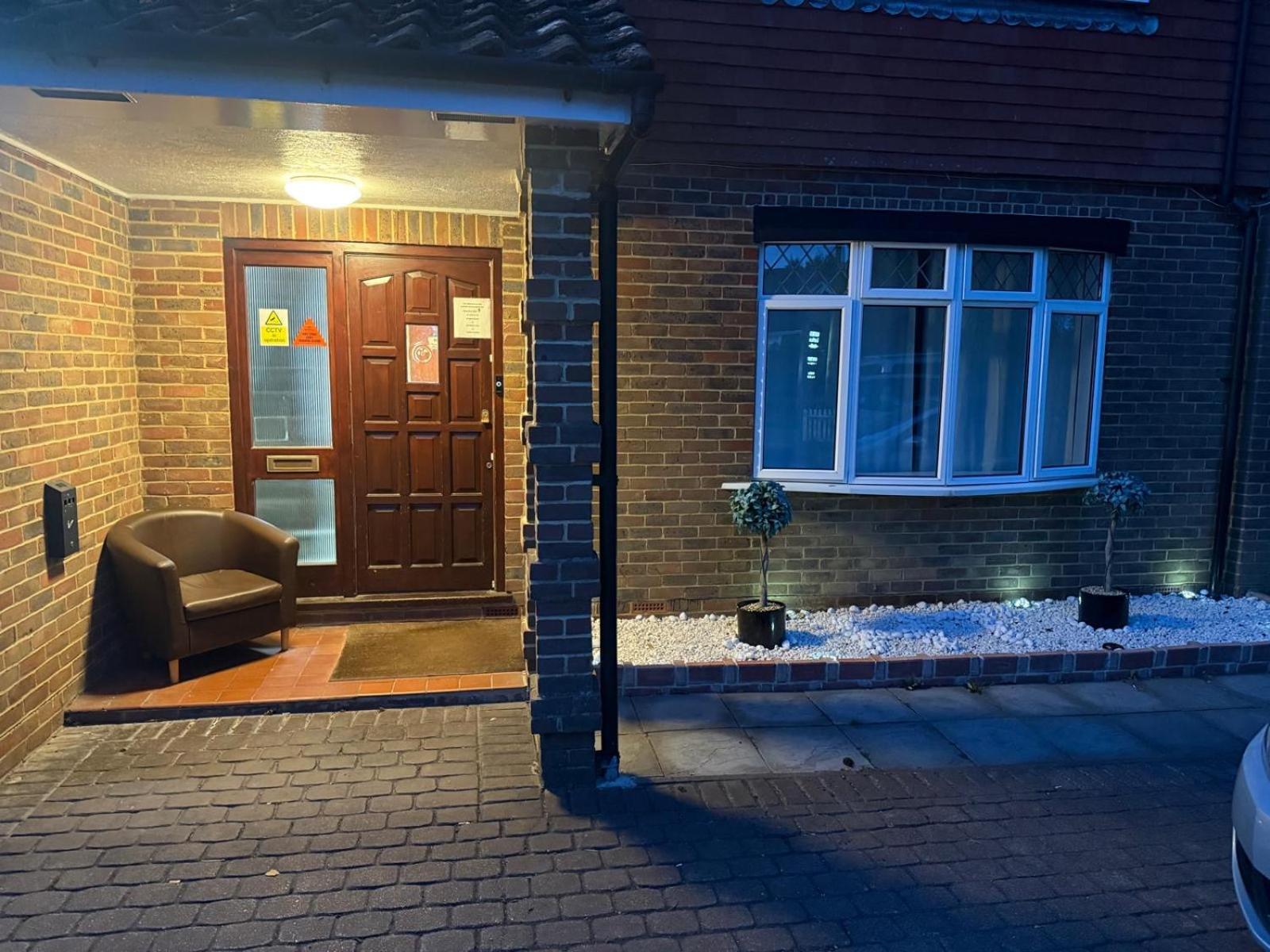 High Trees Guest House Gatwick Horley Exterior foto